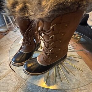 Sorel Joan of Arctic Tan size 8 BRAND NEW